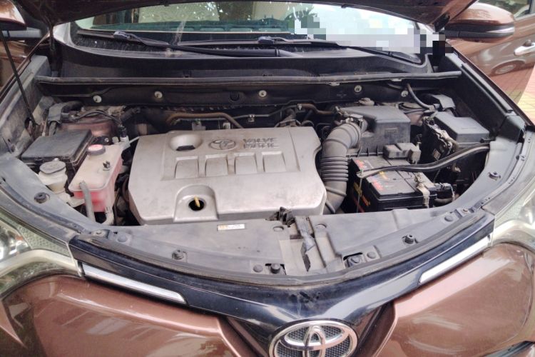 Used Toyota RAV4 2016 2.0L CVT Two-Wheel Drive Fashion Edition China V Standard Engine Bay