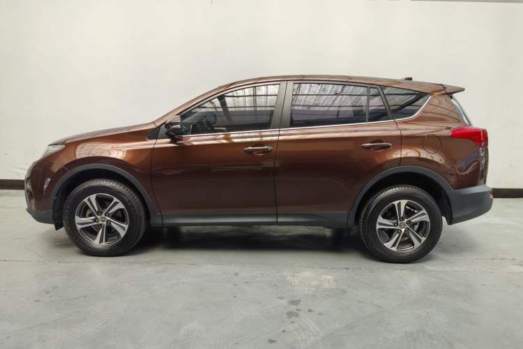 Used Toyota RAV4 2016 2.0L CVT Two-Wheel Drive Urban Edition China V Standard Exterior 12