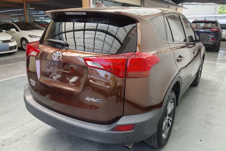 Used Toyota RAV4 2016 2.0L CVT Two-Wheel Drive Urban Edition China V Standard Exterior 9