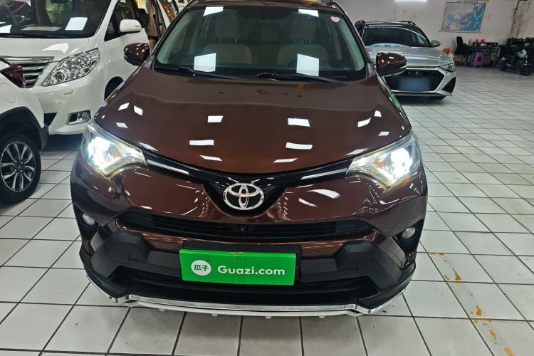 Used Toyota RAV4 2016 2.0L CVT Two-Wheel Drive Fashion Edition China V Standard Front