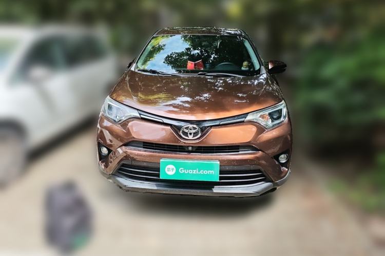 Used Toyota RAV4 2016 2.0L CVT Two-Wheel Drive Fashion Edition China V Standard Front