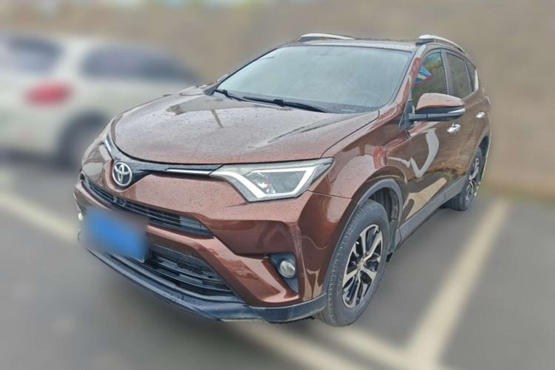 Used Toyota RAV4 2016 2.0L CVT Two-Wheel Drive Fashion Edition China V Standard Front Left 45 Deg