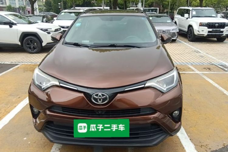 Used Toyota RAV4 2016 2.0L CVT Two-Wheel Drive Fashion Edition China V Standard Front