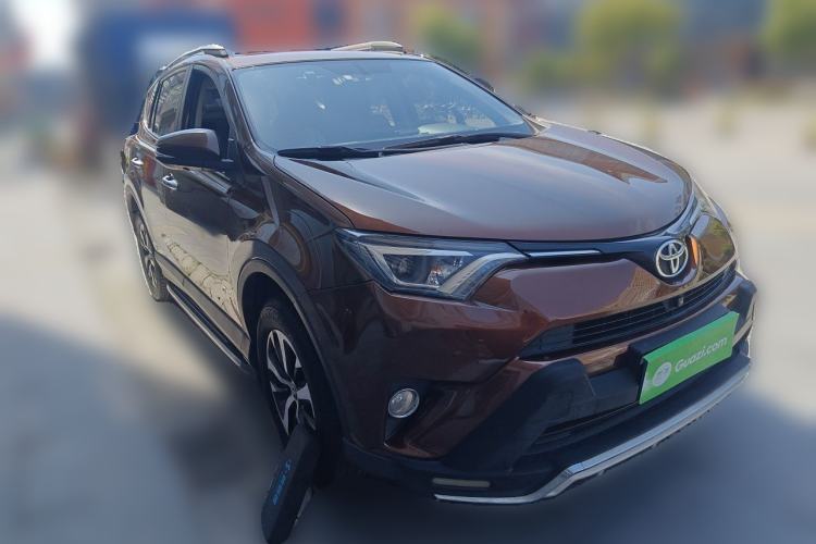 Used Toyota RAV4 2016 2.0L CVT Two-Wheel Drive Smart Edition China V Standard Front Right 45 Deg