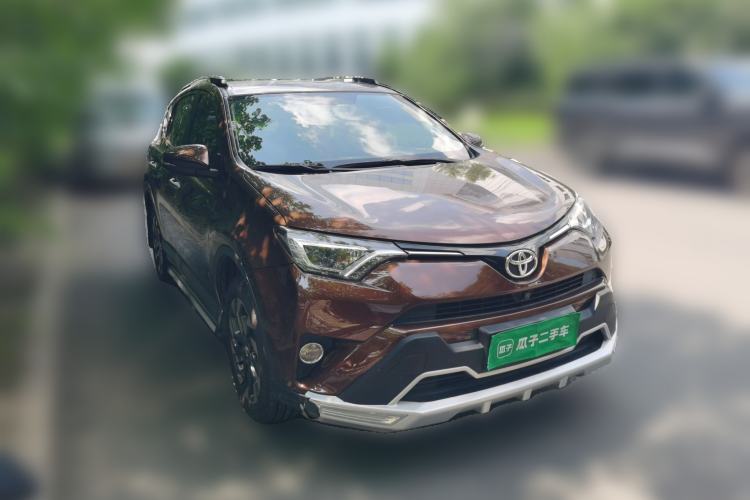 Used Toyota RAV4 2016 2.5L Automatic 4x4 Elite Edition Front Right 45 Deg