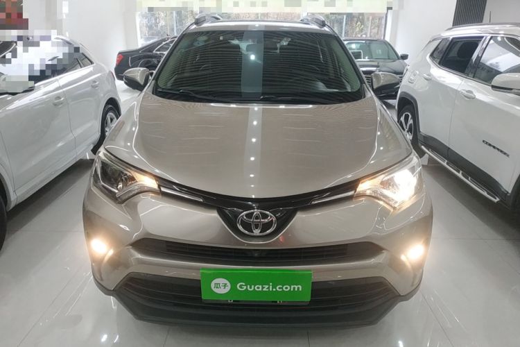 Used Toyota RAV4 2016 2.0L CVT Two-Wheel Drive Fashion Edition China V Standard Front