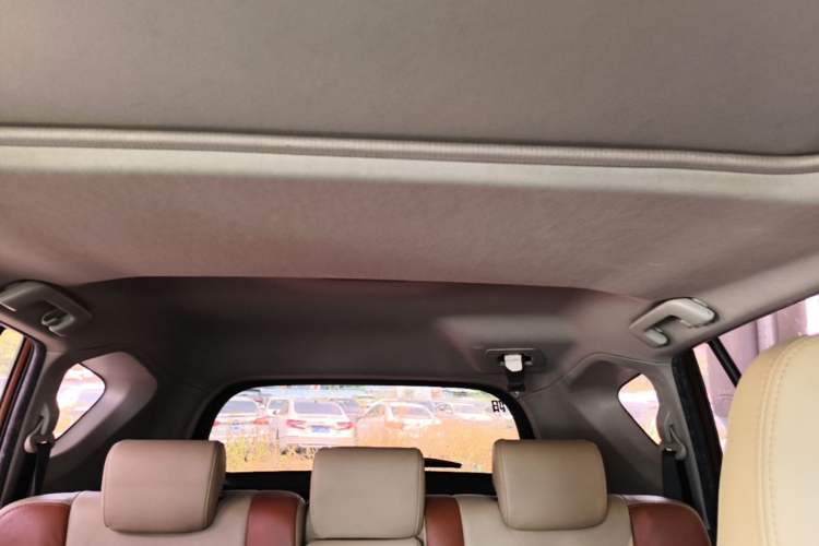 Used Toyota RAV4 2016 2.0L CVT Two-Wheel Drive Fashion Edition China V Standard Headliner