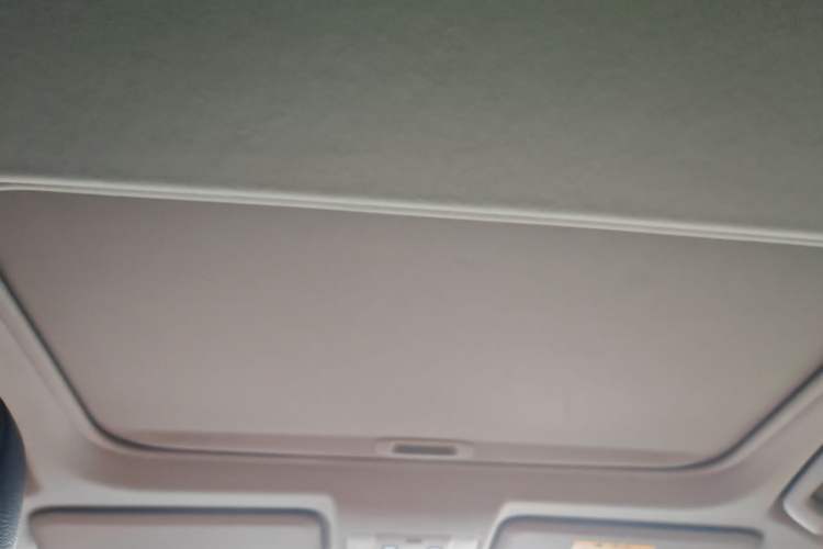 Used Toyota RAV4 2016 2.0L CVT Two-Wheel Drive Fashion Edition China V Standard Headliner