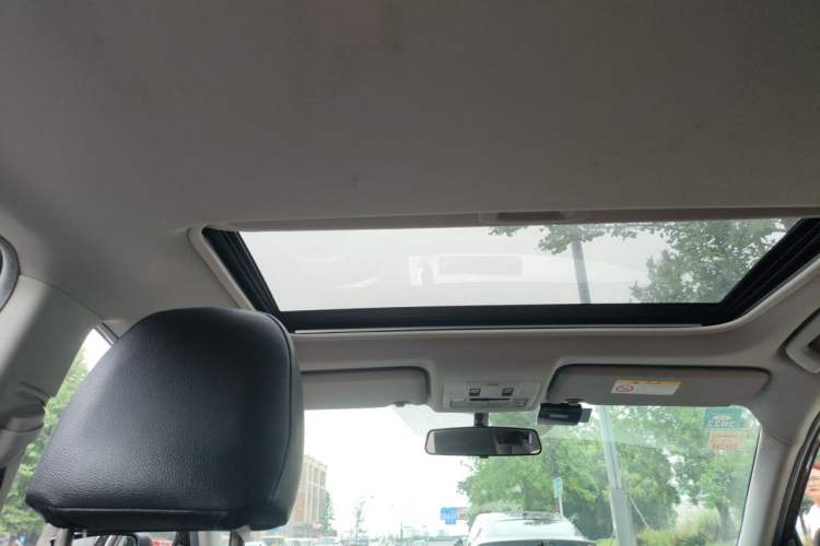 Used Toyota RAV4 2016 2.0L CVT Two-Wheel Drive Fashion Edition China V Standard Headliner