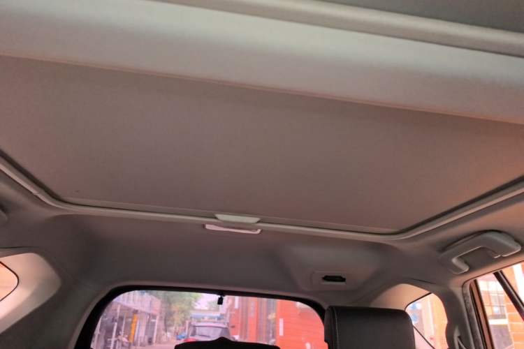 Used Toyota RAV4 2016 2.5L Automatic 4x4 Elite Edition Headliner