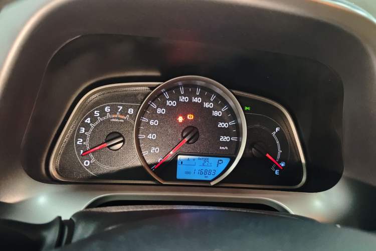 Used Toyota RAV4 2016 2.0L CVT Two-Wheel Drive Fashion Edition China V Standard Instrument Cluster