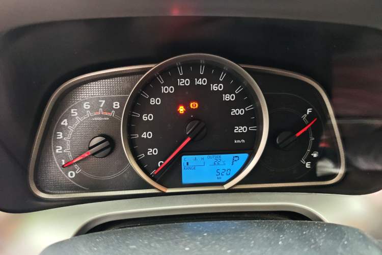 Used Toyota RAV4 2016 2.0L CVT Two-Wheel Drive Fashion Edition China V Standard Instrument Cluster