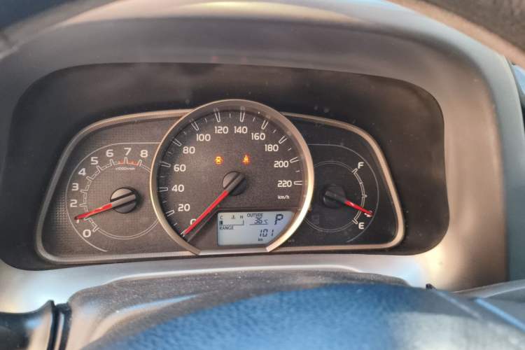 Used Toyota RAV4 2016 2.0L CVT Two-Wheel Drive Fashion Edition China V Standard Instrument Cluster
