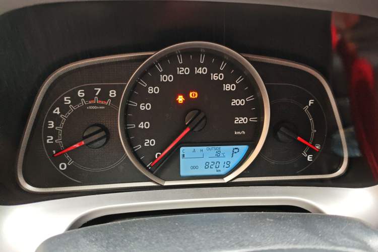 Used Toyota RAV4 2016 2.0L CVT Two-Wheel Drive Fashion Edition China V Standard Instrument Cluster