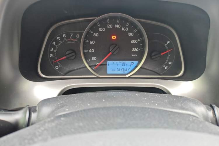 Used Toyota RAV4 2016 2.0L CVT Two-Wheel Drive Fashion Edition China V Standard Instrument Cluster