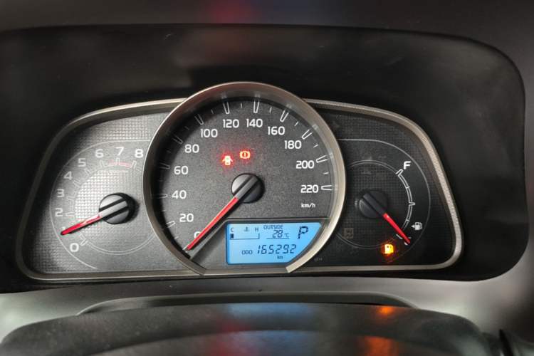 Used Toyota RAV4 2016 2.0L CVT Two-Wheel Drive Fashion Edition China V Standard Instrument Cluster
