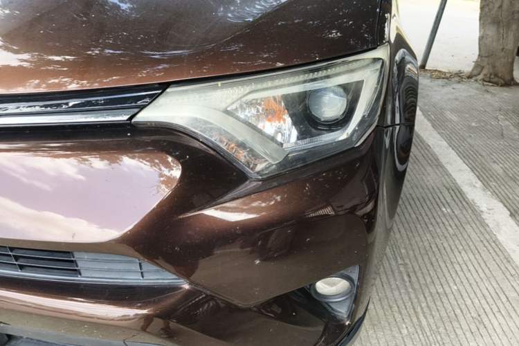 Used Toyota RAV4 2016 2.0L CVT Two-Wheel Drive Fashion Edition China V Standard Left Front Headlight