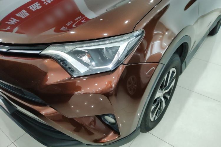 Used Toyota RAV4 2016 2.0L CVT Two-Wheel Drive Fashion Edition China V Standard Left Front Headlight