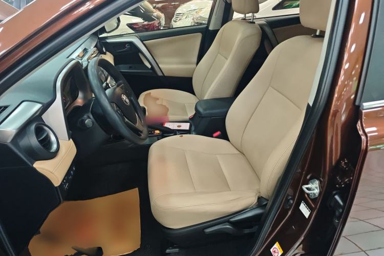 Used Toyota RAV4 2016 2.0L CVT Two-Wheel Drive Fashion Edition China V Standard Left Front Seat