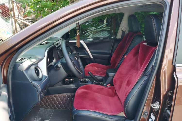 Used Toyota RAV4 2016 2.5L Automatic 4x4 Elite Edition Left Front Seat