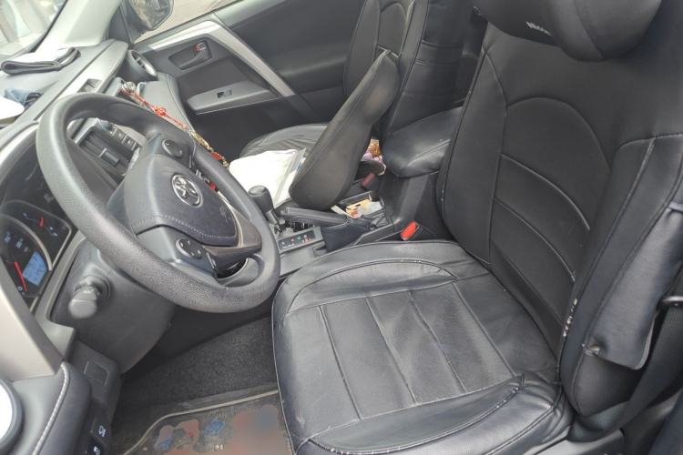 Used Toyota RAV4 2016 2.0L CVT Two-Wheel Drive Fashion Edition China V Standard Left Front Seat