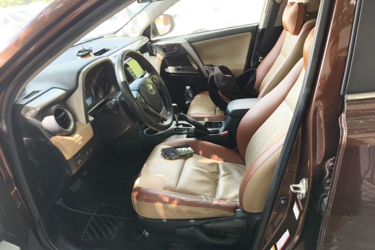 Used Toyota RAV4 2016 2.0L CVT Two-Wheel Drive Fashion Edition China V Standard Left Front Seat