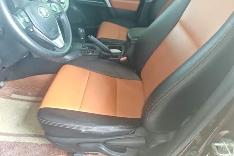 Used Toyota RAV4 2016 2.0L CVT Two-Wheel Drive Fashion Edition China V Standard Left Front Seat