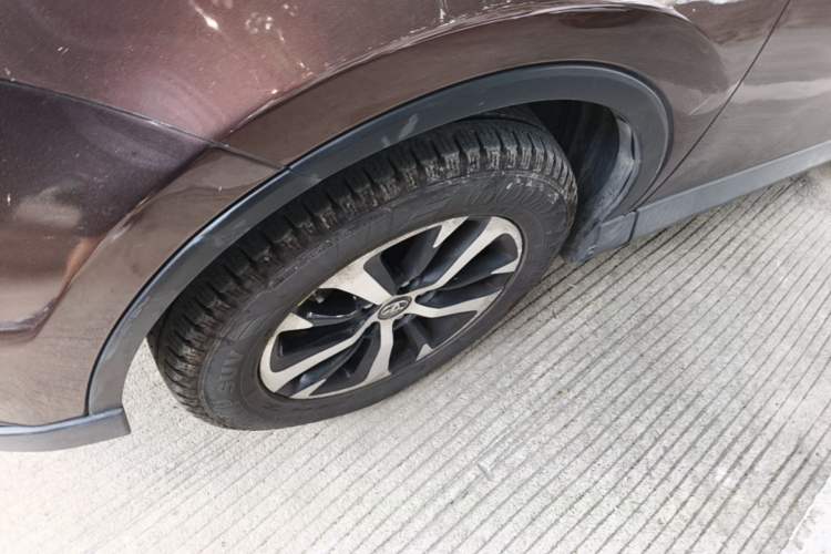 Used Toyota RAV4 2016 2.0L CVT Two-Wheel Drive Fashion Edition China V Standard Left Front Wheel Hub