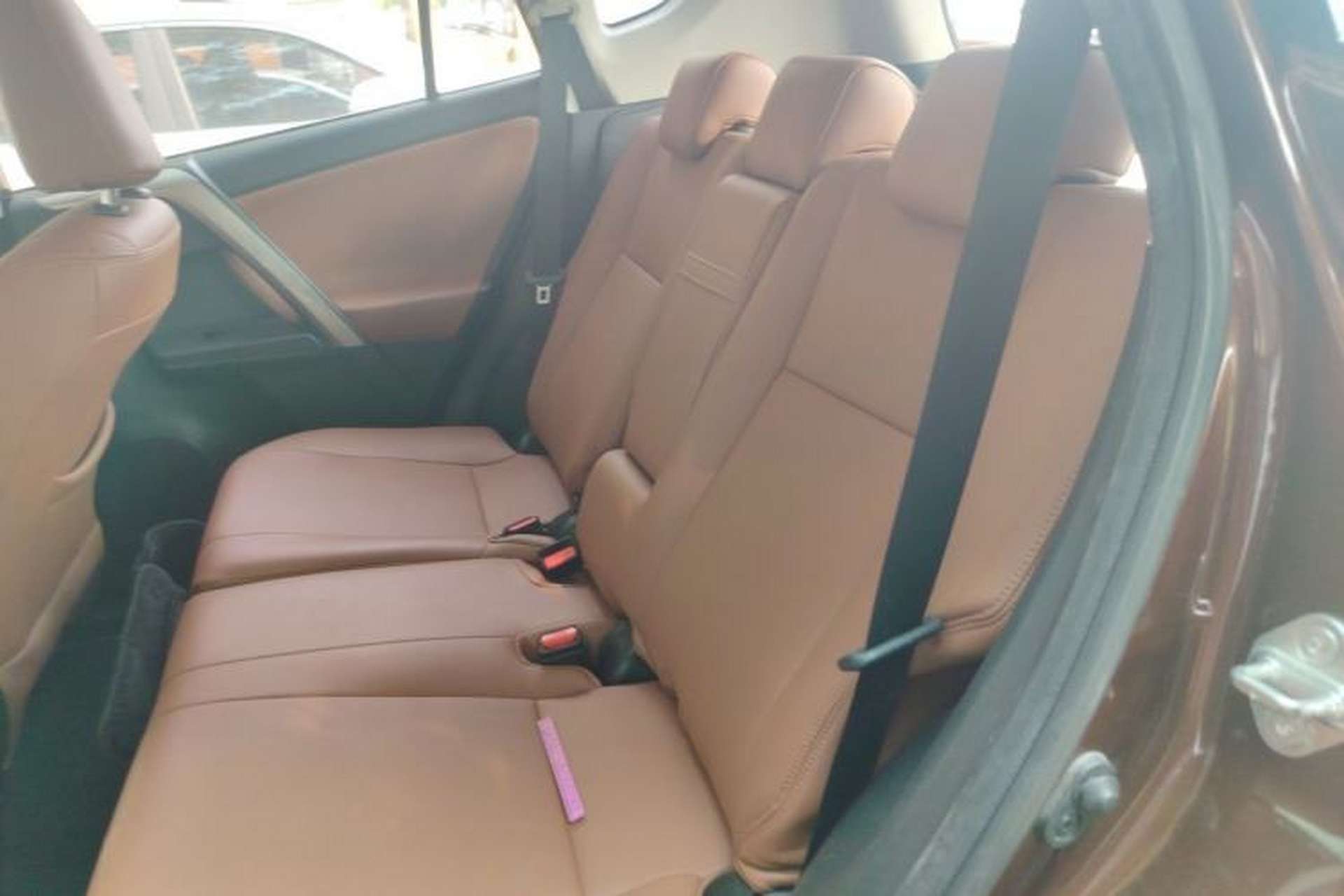 Used Toyota RAV4 2016 2.0L CVT Two-Wheel Drive Fashion Edition China V Standard Left Rear Seat