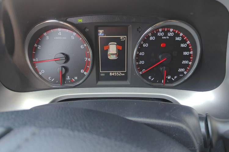 Used Toyota RAV4 2016 2.0L CVT Two-Wheel Drive Smart Edition China V Standard Odometer Close Up