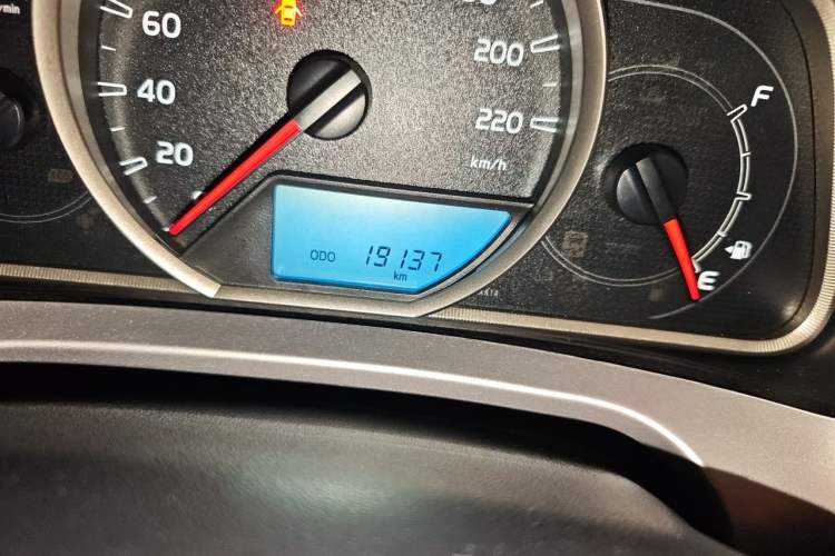 Used Toyota RAV4 2016 2.0L CVT Two-Wheel Drive Fashion Edition China V Standard Odometer Close Up