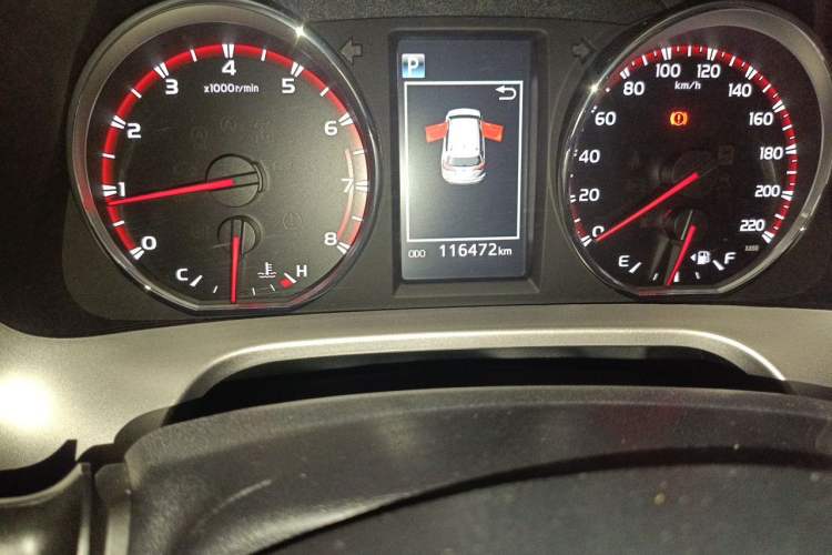 Used Toyota RAV4 2016 2.5L Automatic 4x4 Elite Edition Odometer Close Up