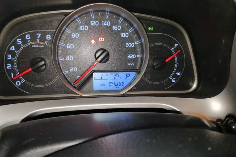 Used Toyota RAV4 2016 2.0L CVT Two-Wheel Drive Comfort Edition China V Standard Odometer Close Up