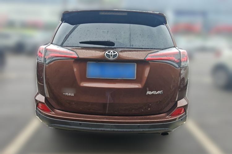 Used Toyota RAV4 2016 2.0L CVT Two-Wheel Drive Fashion Edition China V Standard Rear