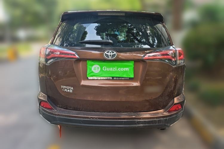 Used Toyota RAV4 2016 2.0L CVT Two-Wheel Drive Fashion Edition China V Standard Rear