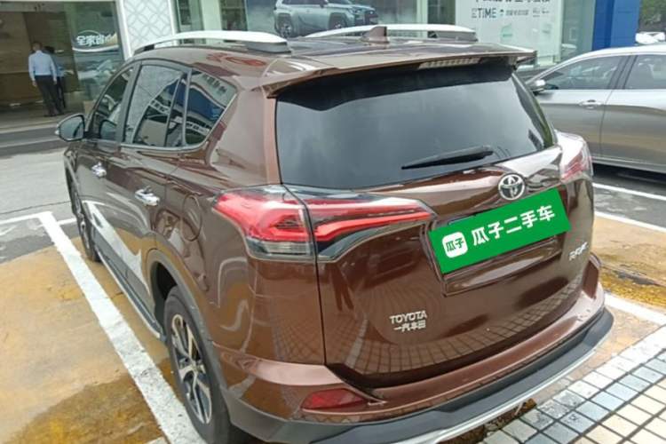 Used Toyota RAV4 2016 2.0L CVT Two-Wheel Drive Fashion Edition China V Standard Rear Left 45 Deg