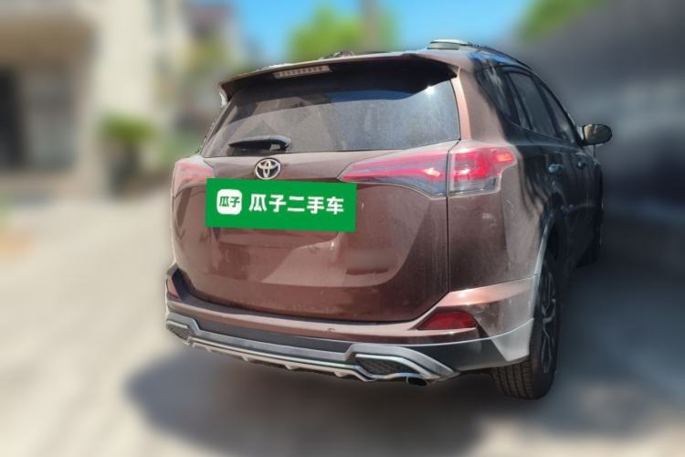 Used Toyota RAV4 2016 2.0L CVT Two-Wheel Drive Fashion Edition China V Standard Rear Right 45 Deg