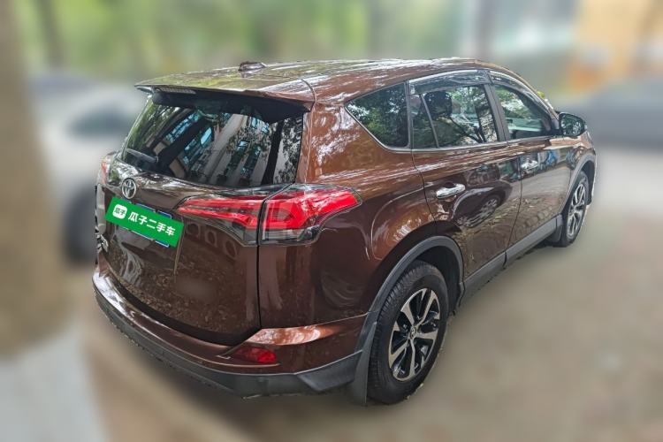 Used Toyota RAV4 2016 2.0L CVT Two-Wheel Drive Fashion Edition China V Standard Rear Right 45 Deg