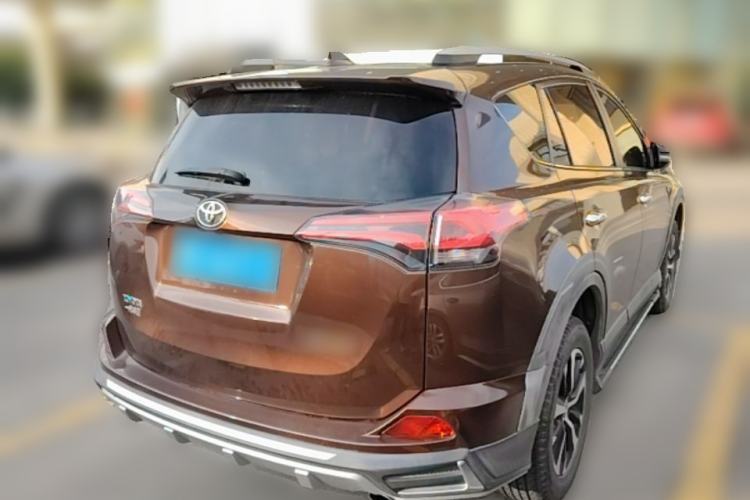 Used Toyota RAV4 2016 2.0L CVT Two-Wheel Drive Fashion Edition China V Standard Rear Right 45 Deg