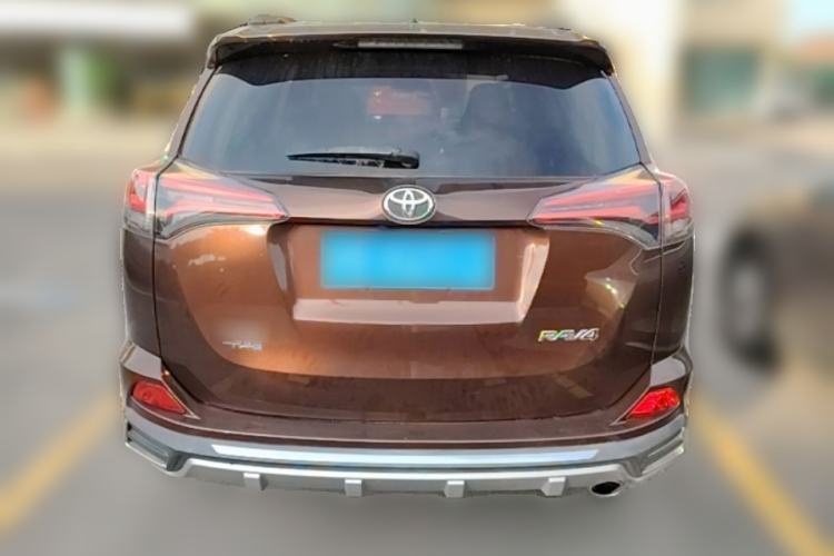 Used Toyota RAV4 2016 2.0L CVT Two-Wheel Drive Fashion Edition China V Standard Rear
