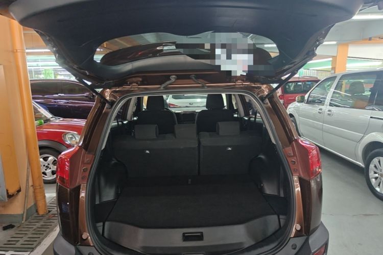 Used Toyota RAV4 2016 2.0L CVT Two-Wheel Drive Urban Edition China V Standard Trunk