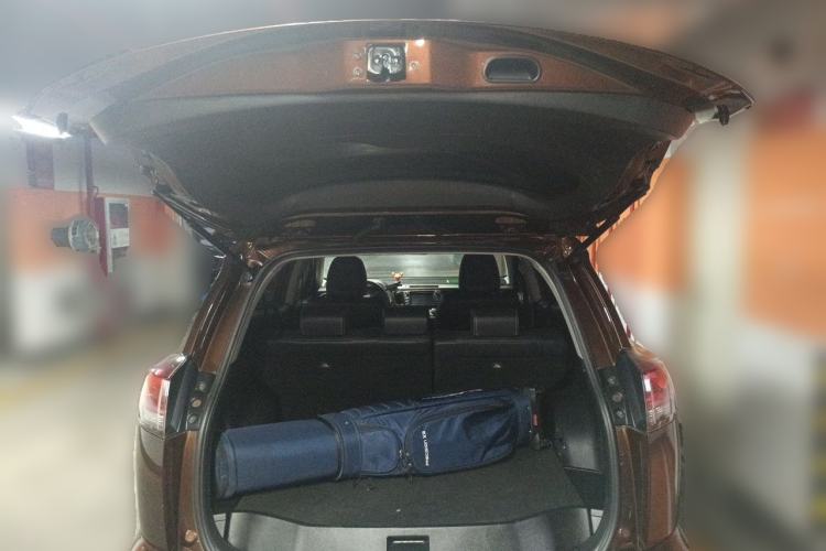 Used Toyota RAV4 2016 2.5L Automatic 4x4 Elite Edition Trunk