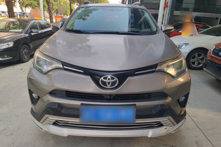 Used Toyota RAV4 2016 2.0L CVT Two-Wheel Drive Fashion Edition China V Standard Exterior 1