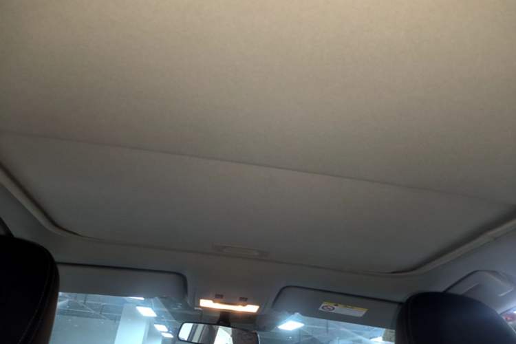 Used Toyota RAV4 2016 2.0L CVT Two-Wheel Drive Fashion Edition China V Standard Headliner