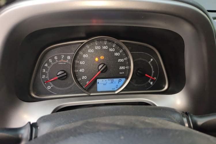 Used Toyota RAV4 2016 2.0L CVT Two-Wheel Drive Fashion Edition China V Standard Instrument Cluster