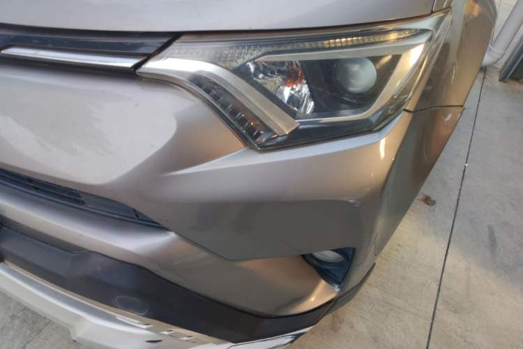 Used Toyota RAV4 2016 2.0L CVT Two-Wheel Drive Fashion Edition China V Standard Left Front Headlight