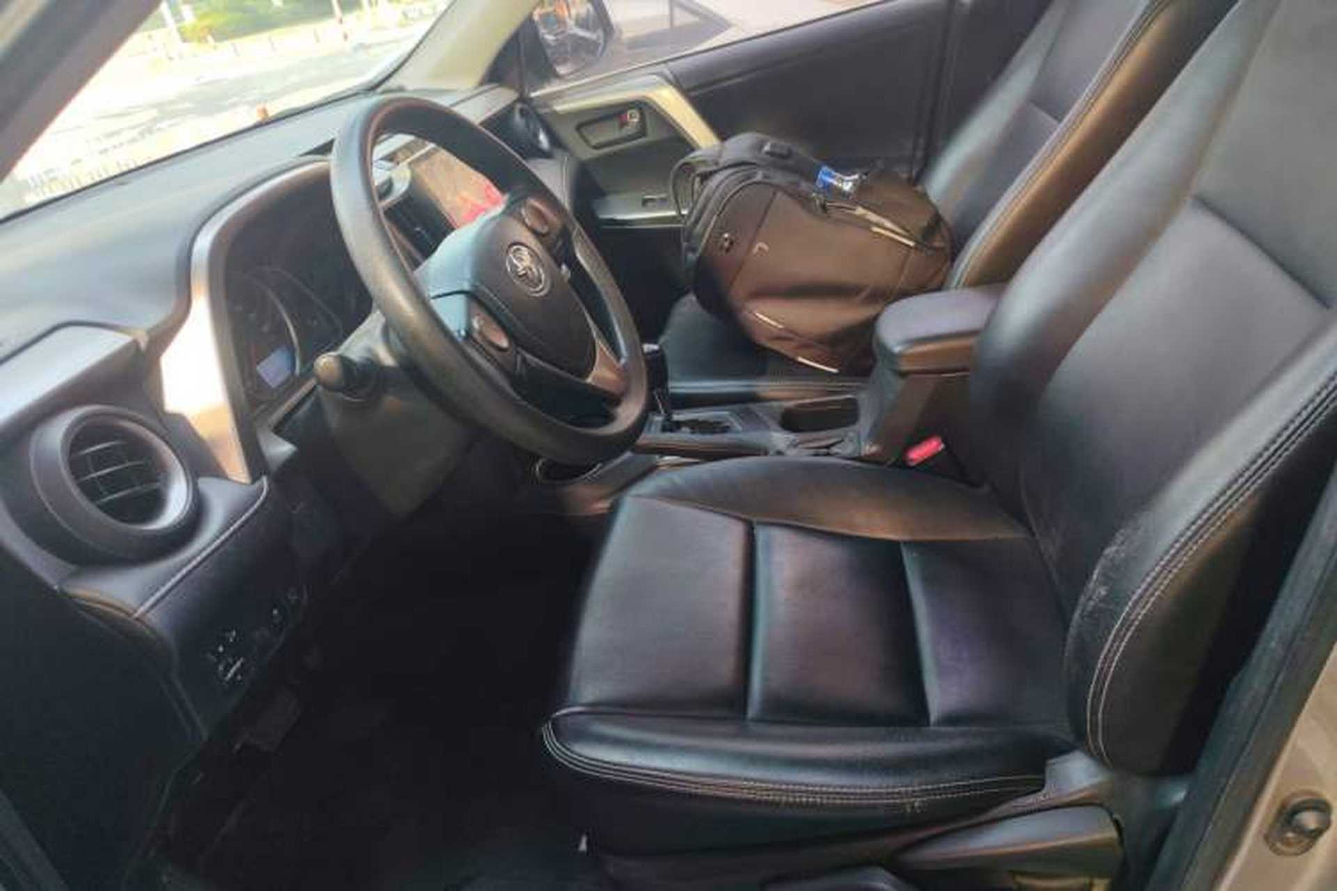 Used Toyota RAV4 2016 2.0L CVT Two-Wheel Drive Fashion Edition China V Standard Left Front Seat