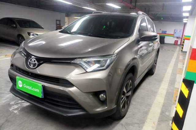 Used Toyota RAV4 2016 2.0L CVT Two-Wheel Drive Fashion Edition China V Standard