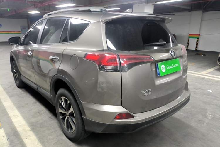 Used Toyota RAV4 2016 2.0L CVT Two-Wheel Drive Fashion Edition China V Standard Rear Left 45 Deg
