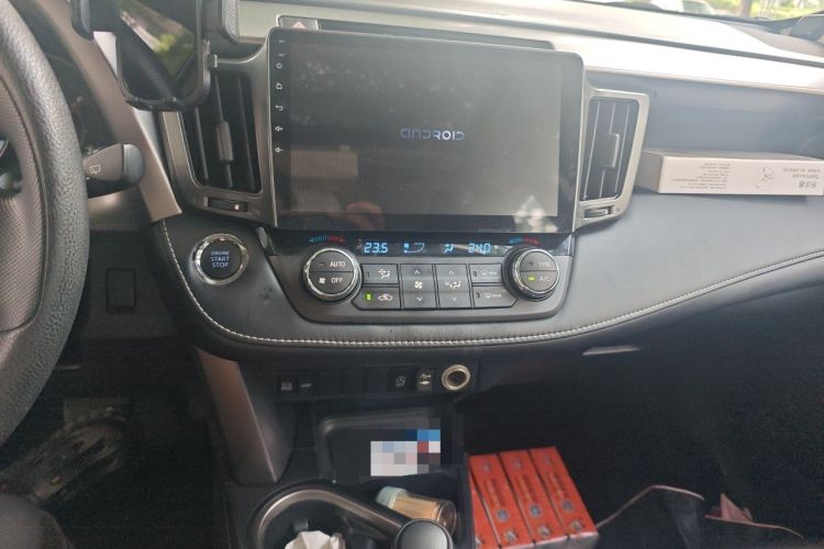 Used Toyota RAV4 2016 2.0L CVT Two-Wheel Drive Fashion Edition China V Standard Audio And AC Panel